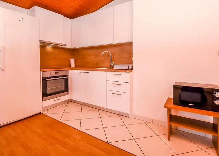 Apartment Mira
