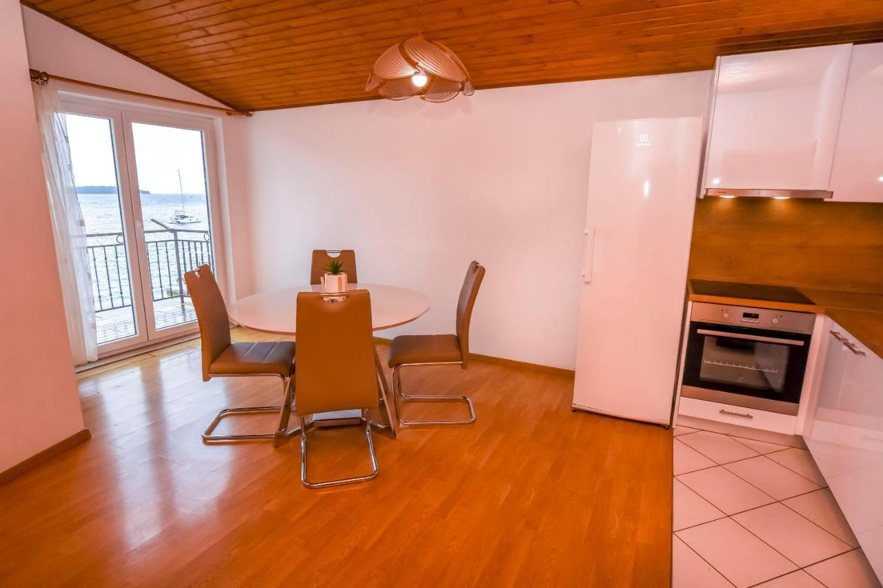 Mira Apartment Primosten