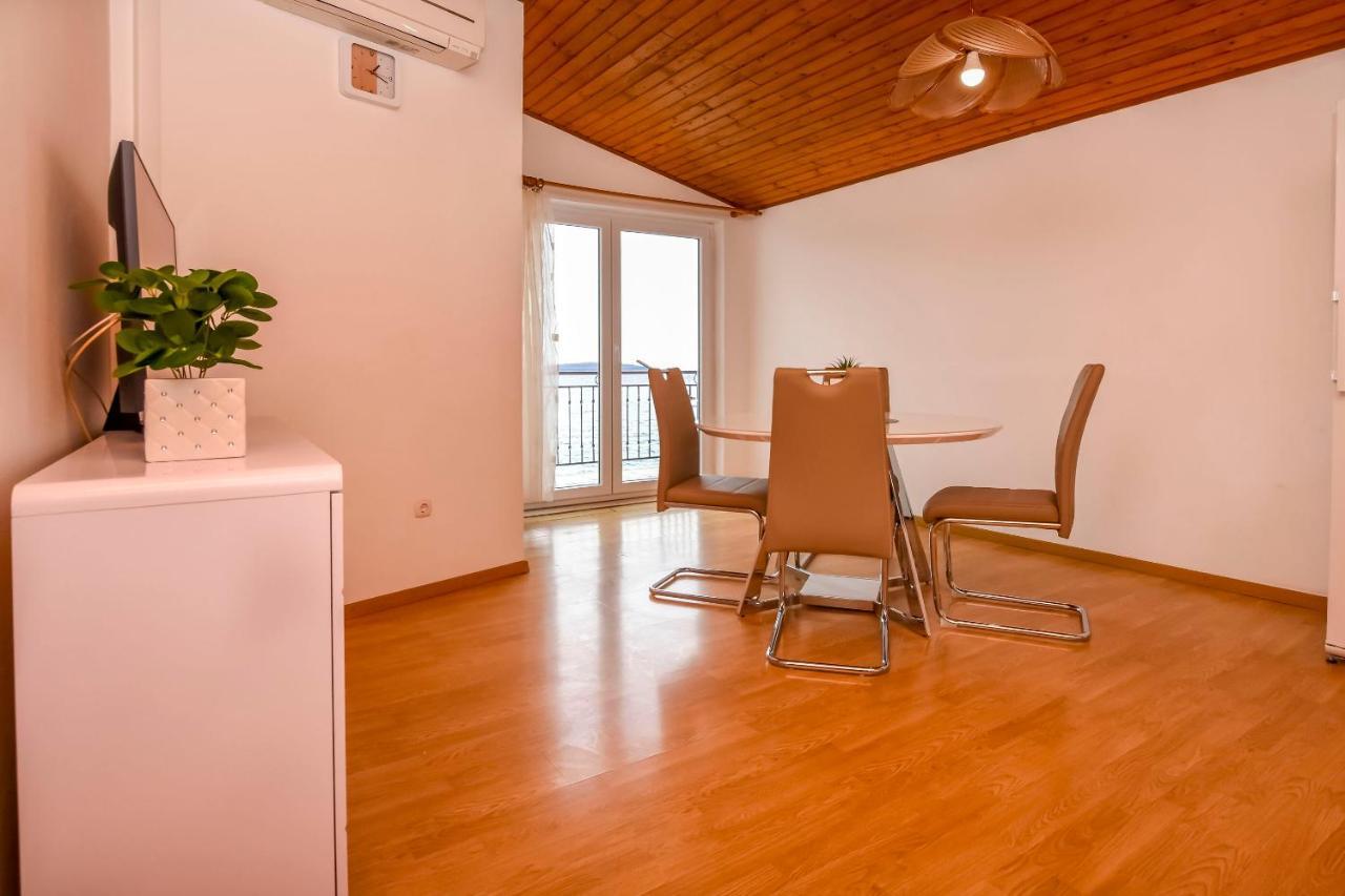 Mira Apartment